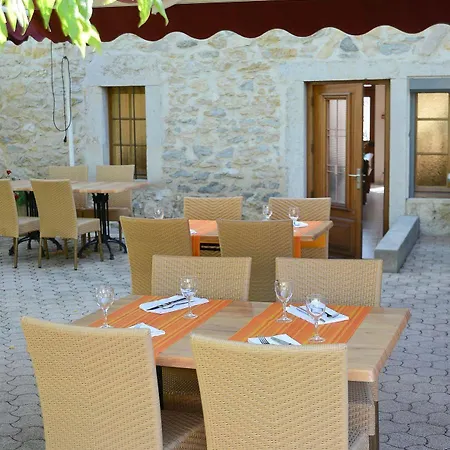 Restaurant Rolland Отель Montagnieu (Ain)