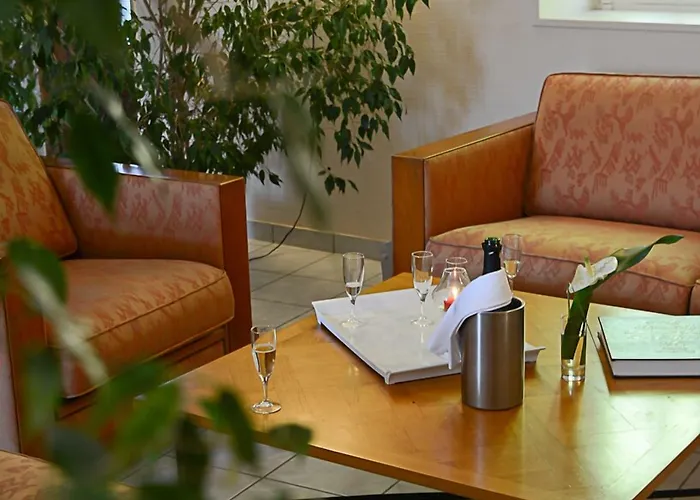Restaurant Rolland 酒店 Montagnieu (Ain)